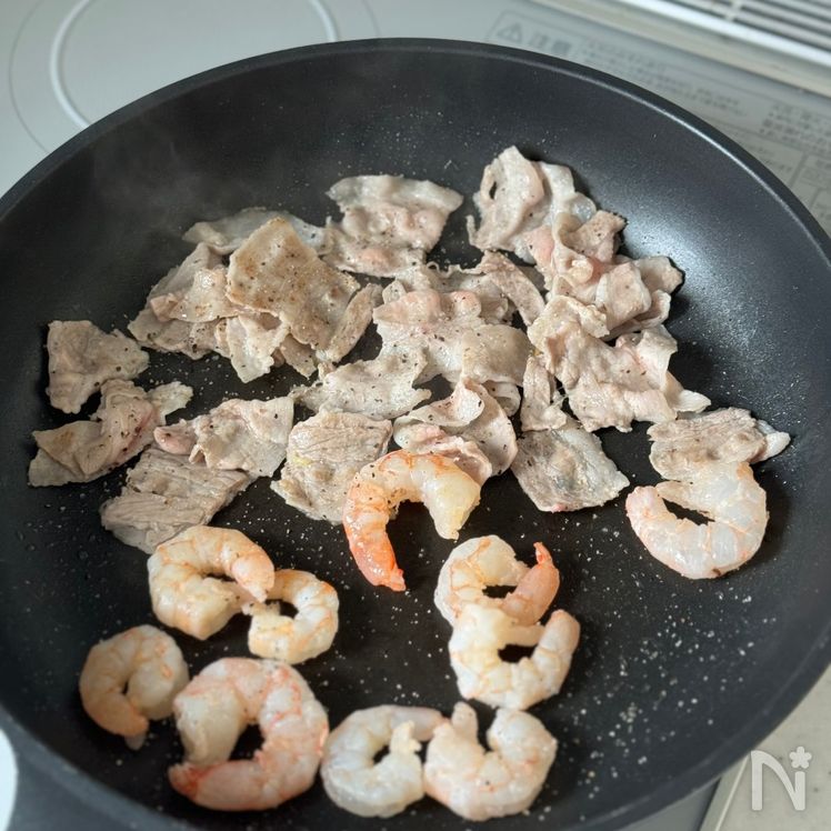 Japanese-Style Crispy Noodles with Thick Savory Sauce (Ankake Yakisoba) Process4