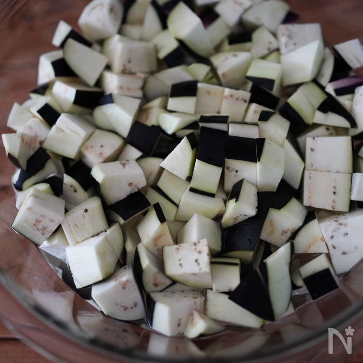 Miso-Style Eggplant and Ground Meat Bowl (Mapo Nasu Donburi) Process1