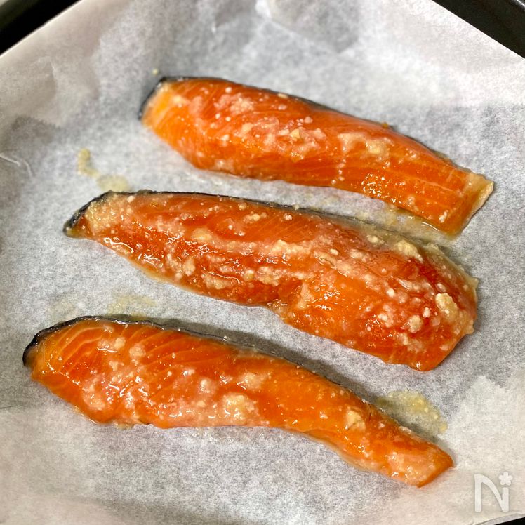 Saikyo-Yaki Salmon (Grilled Salmon with Sweet Miso Marinade) Process3