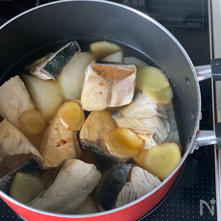 Classic Buri Daikon (Simmered Yellowtail & Daikon) Process6