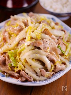 Japanese-Style Stir-Fried Pork and Napa Cabbage with Savory Salt & Umami Sauce