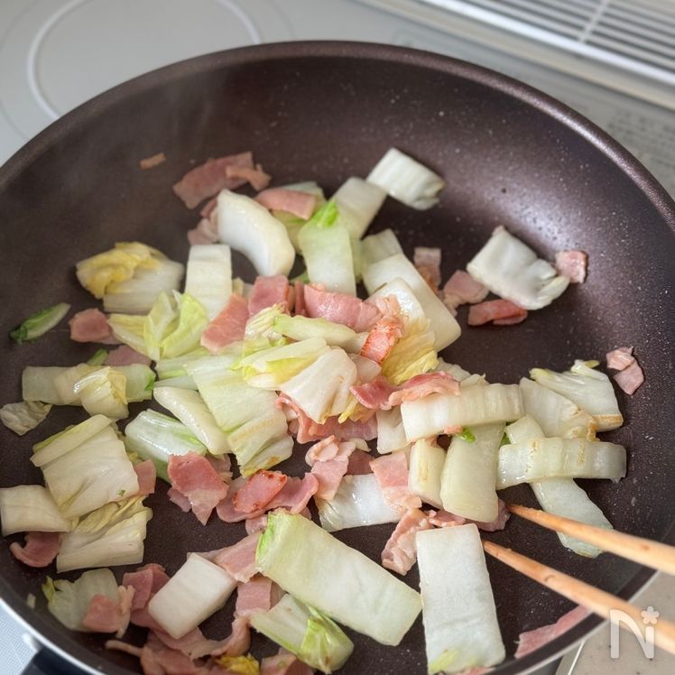 Chinese Cabbage and Bacon Cream Stew Process2