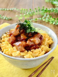 Teriyaki Chicken Rice Bowl (Yakitori Don)