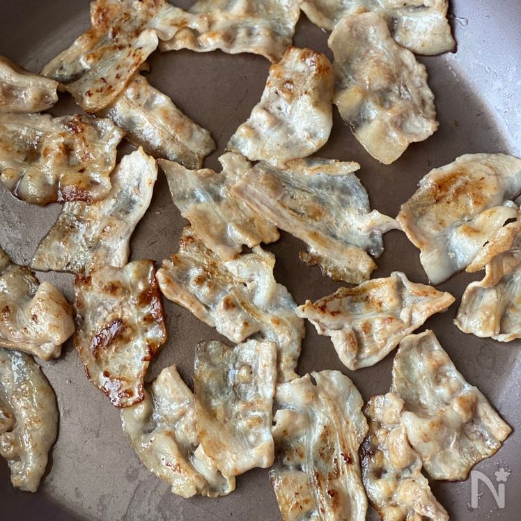 Yakiniku-Style Pork Belly Rice Bowl with Negi-Shio Process3