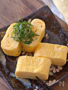 Japanese Rolled Omelet with Shirodashi (White Dashi)