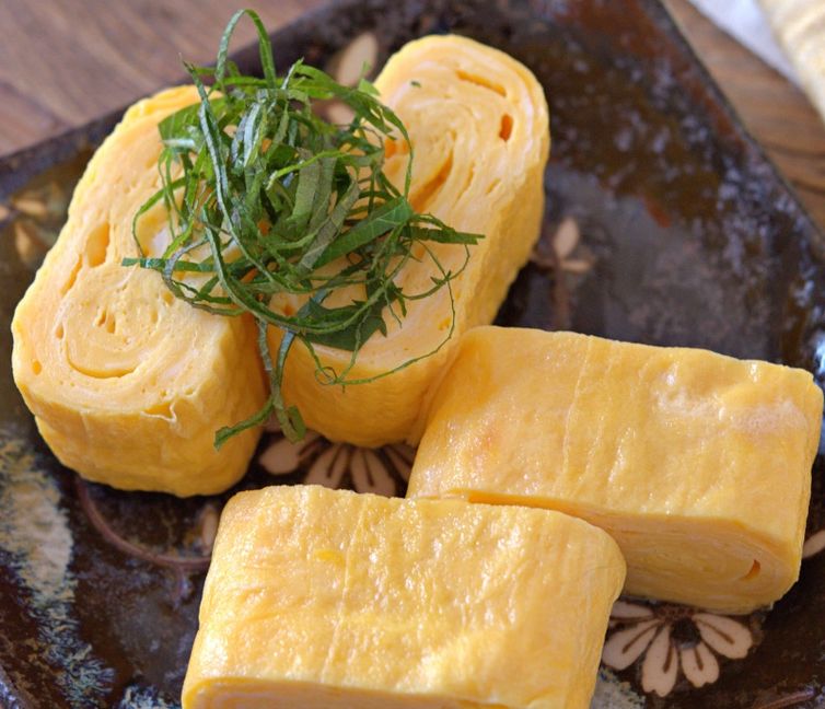 Japanese Rolled Omelet with Shirodashi (White Dashi)