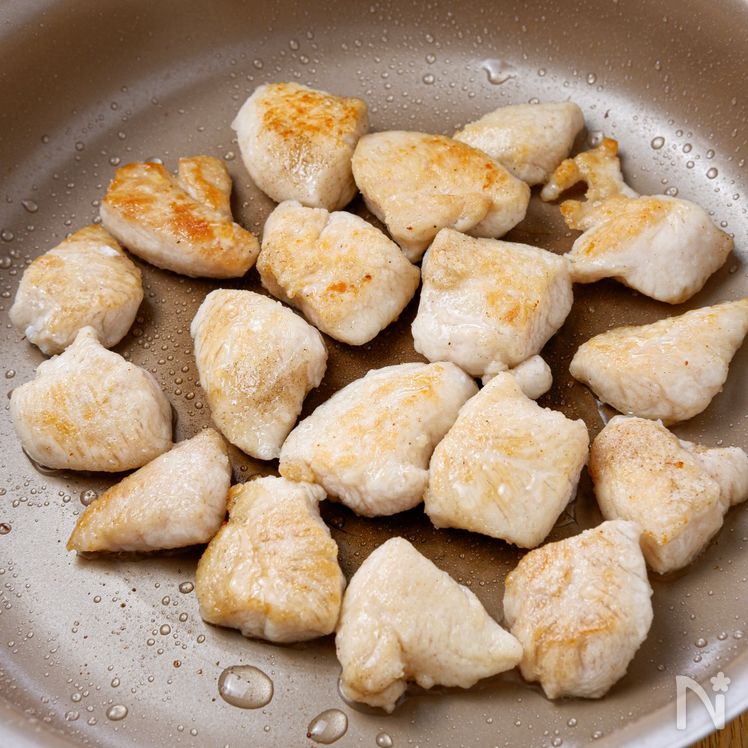 Rich Teriyaki Chicken Bowl with Soft-Boiled Egg (Teritama Donburi) Process2