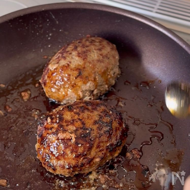 Cheese-Stuffed Hamburg Steak (チーズハンバーグ) Process9
