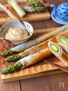 Izakaya-Style Asparagus Spring Rolls