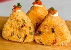 Vegan Kimcheeze Onigiri (Kimchi & Cheese)