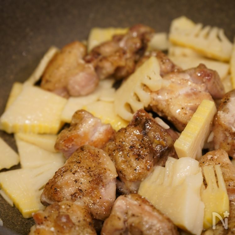 Sweet and Savory Stir-Fry with Chicken and Bamboo Shoots Process1