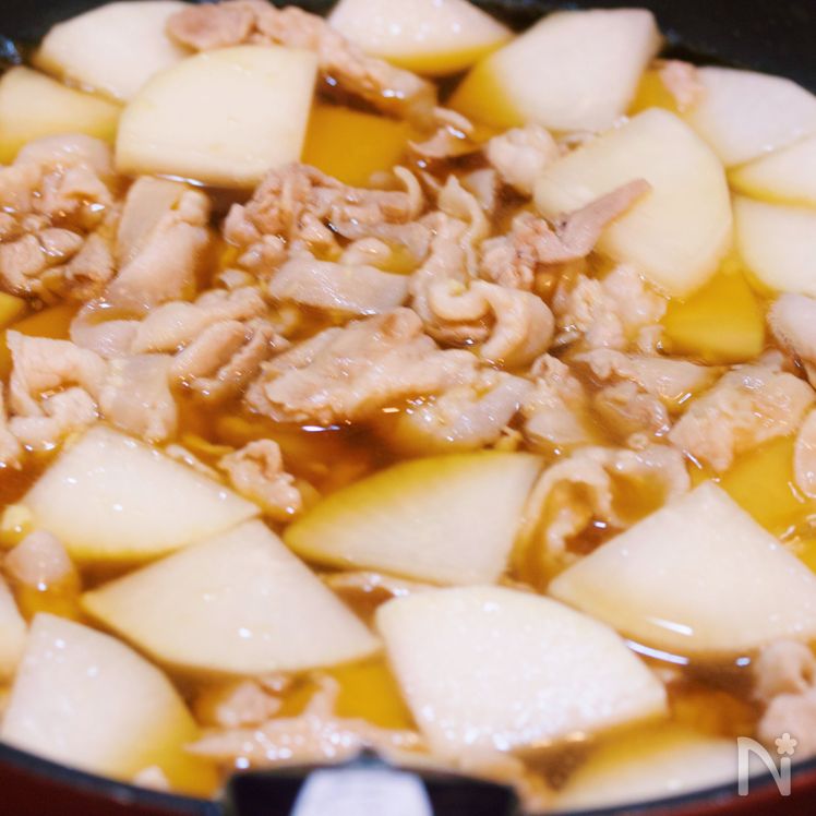 Simmered Pork Belly and Daikon Radish – 10-Min. Skillet Recipe with Rich Flavor Process3