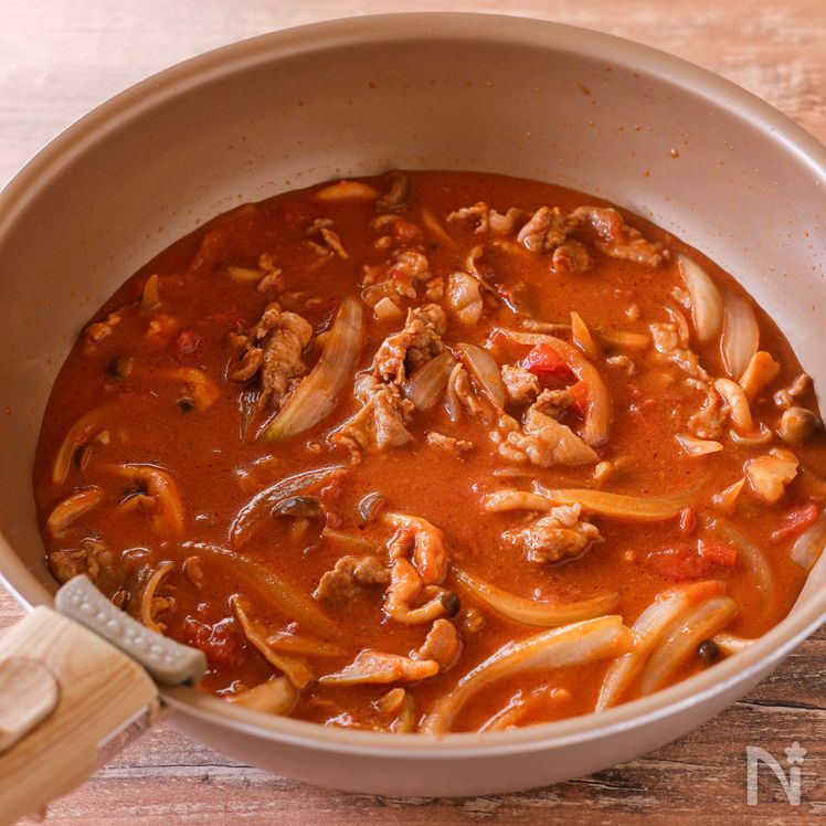 Rich and Savory Pork Hayashi Rice (Hashed Pork with Tomato Sauce) Process3