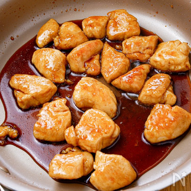 Rich Teriyaki Chicken Bowl with Soft-Boiled Egg (Teritama Donburi) Process3