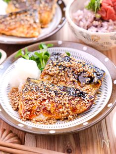 Sweet Mirin-Glazed Mackerel with Sesame Seeds