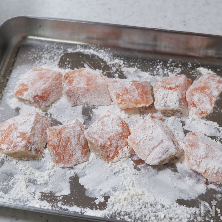 Refreshing Marinated Salmon with Vinegar and Vegetables (Nanban-Zuke Style) Process3