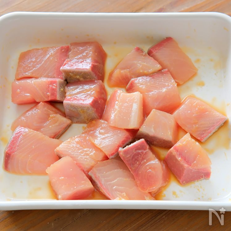Yellowtail Cutlet Nuggets (Buri Katsu, ぶりかつ) Process1