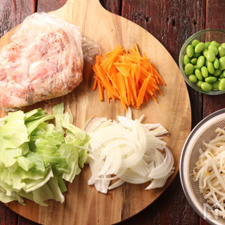 Japanese Bento-Style Pork and Vegetable Stir-Fry Process1