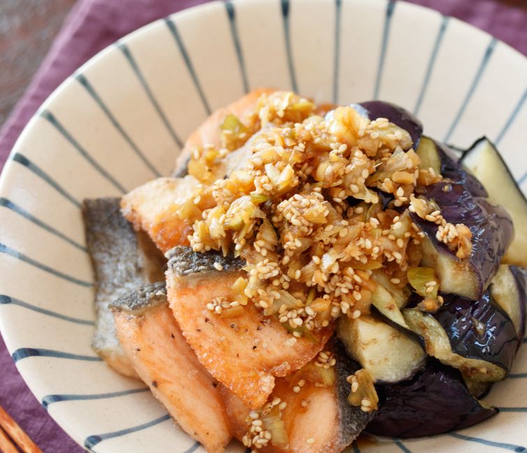 Pan-Fried Autumn Salmon and Eggplant with Aromatic Onion Sauce