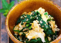 Stir-Fried Spinach and Egg Namul
