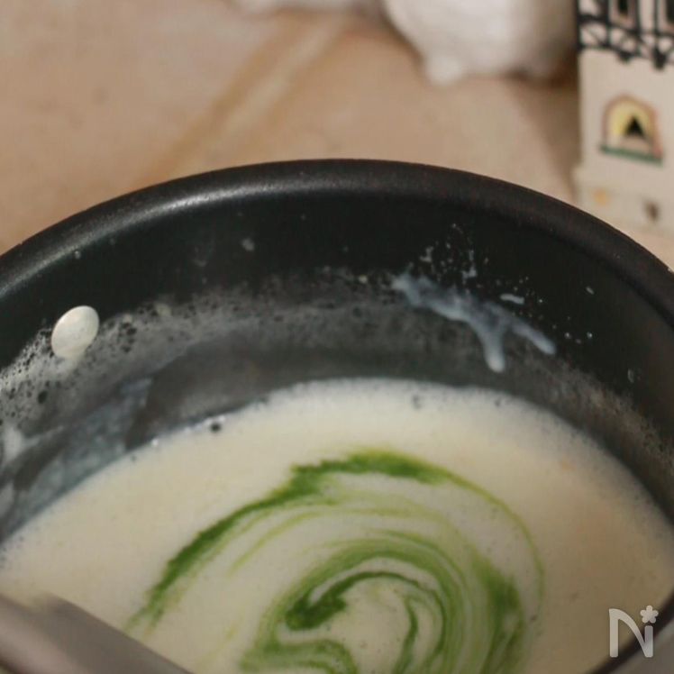 Matcha mousse Process3