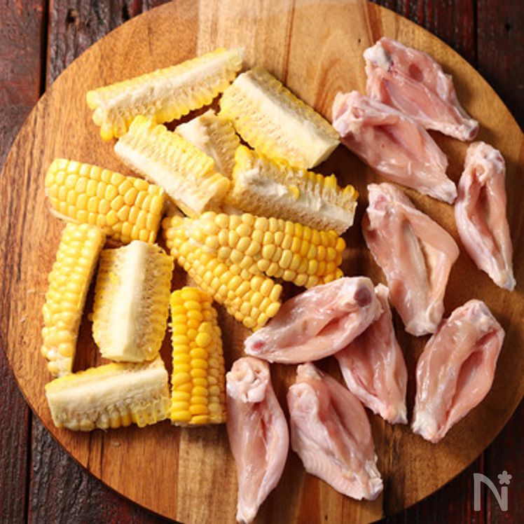 Pan-Grilled Chicken Wingettes and Corn with Garlic Consommé Seasoning Process1