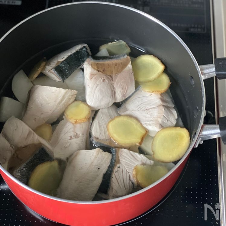 Classic Buri Daikon (Simmered Yellowtail & Daikon) Process4