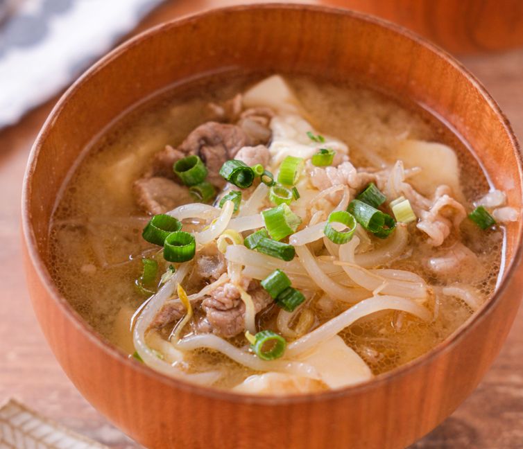 Simple Pork and Bean Sprout Miso Soup