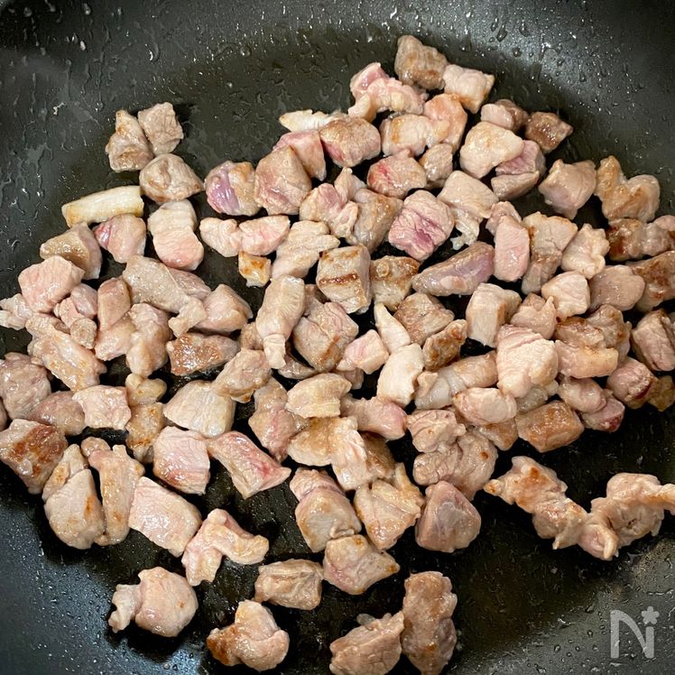 Soy-Ginger Simmered Pork Bowl with Hot Spring Eggs (Buta Kakuni Shigure-Don) Process2
