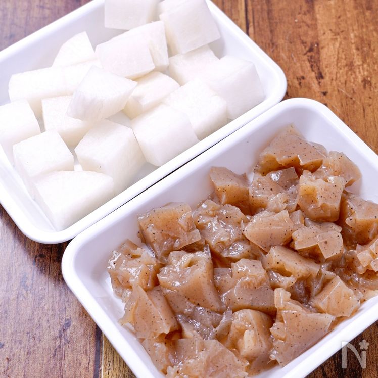 Japanese Simmered Chicken and Root Vegetables –  Richly-Flavored Comfort Dish Process1