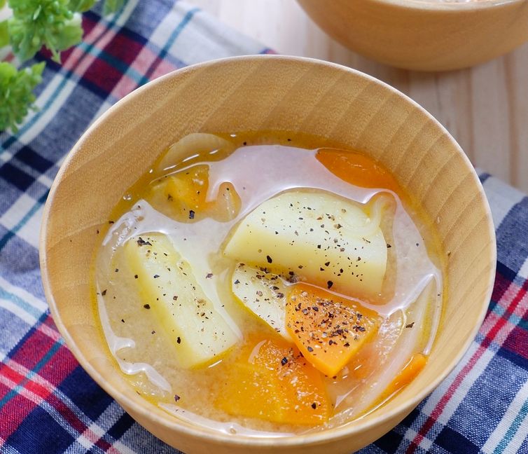 Olive Oil and Black Pepper Miso Soup with Root Vegetables