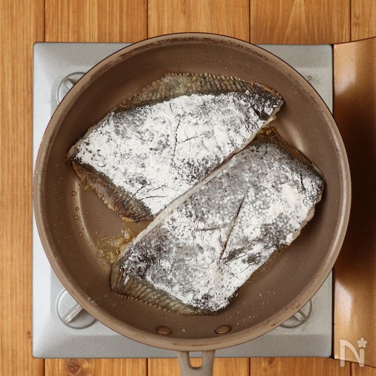 One-Pan 10-Minute White Fish Sauté with Butter and Soy Sauce Process2