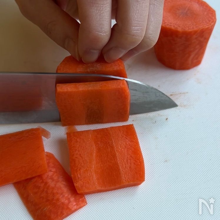 Japanese Shira-ae: Creamy White Sesame Tofu with Konnyaku & Carrots Process4