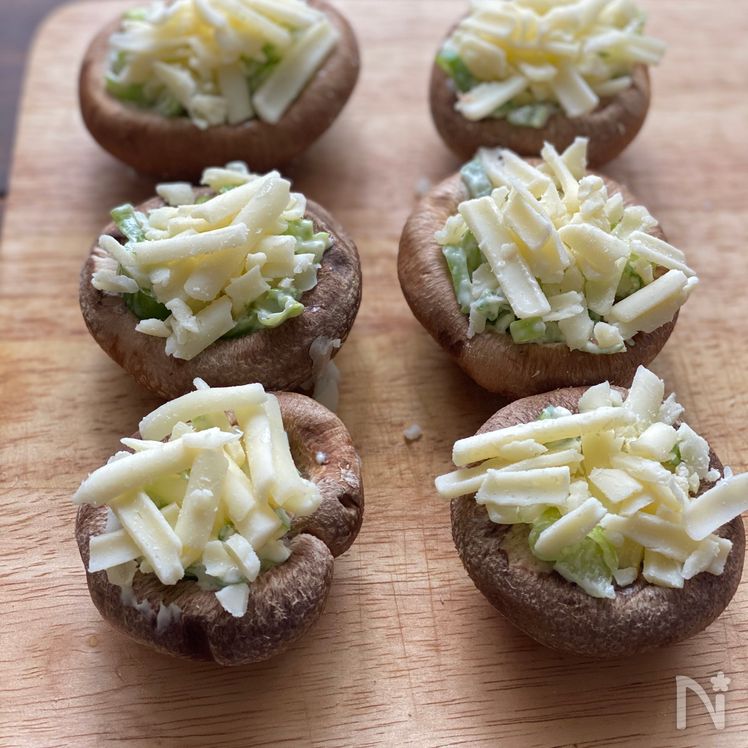 Juicy Pork-Wrapped Shiitake Mushrooms Stuffed with Cheese Process2