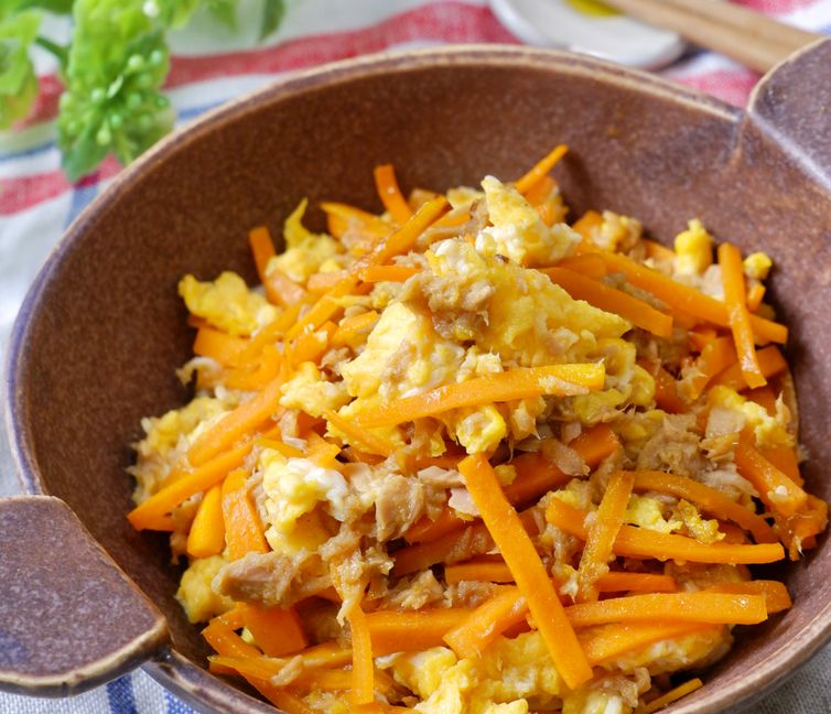 Carrot Shirishiri with Tuna and Soft Scrambled Egg