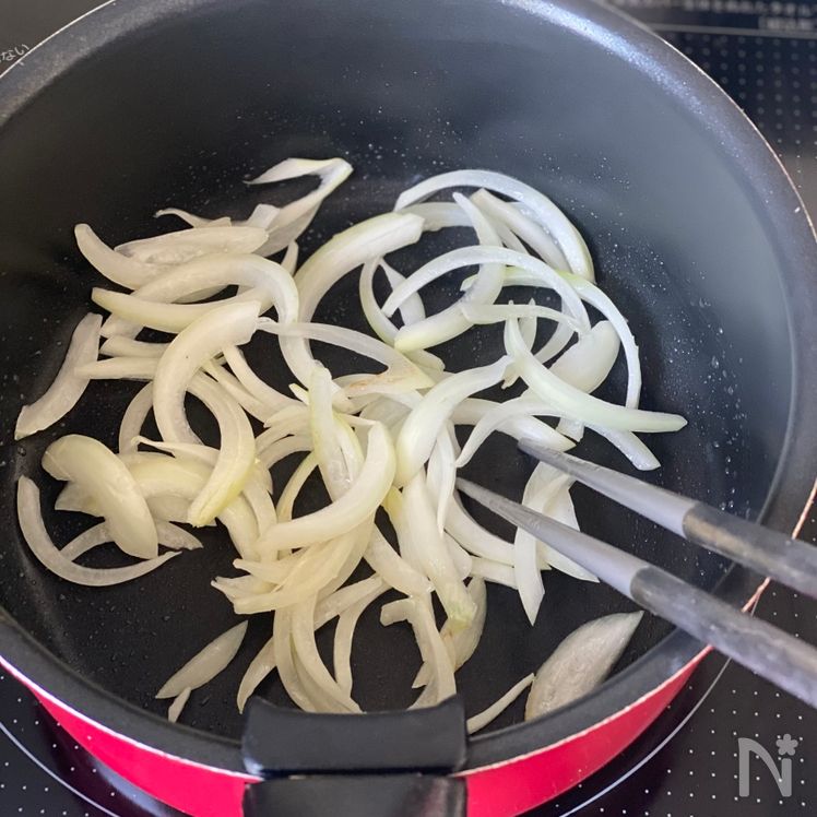 Café-Style Spinach & Fluffy Egg Soup (Showa Yoshoku Vibe) Process2
