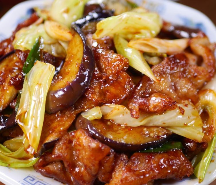 Rich and Velvety Eggplant Hoisin Stir-Fry (Japanese-style Twice-Cooked Pork)