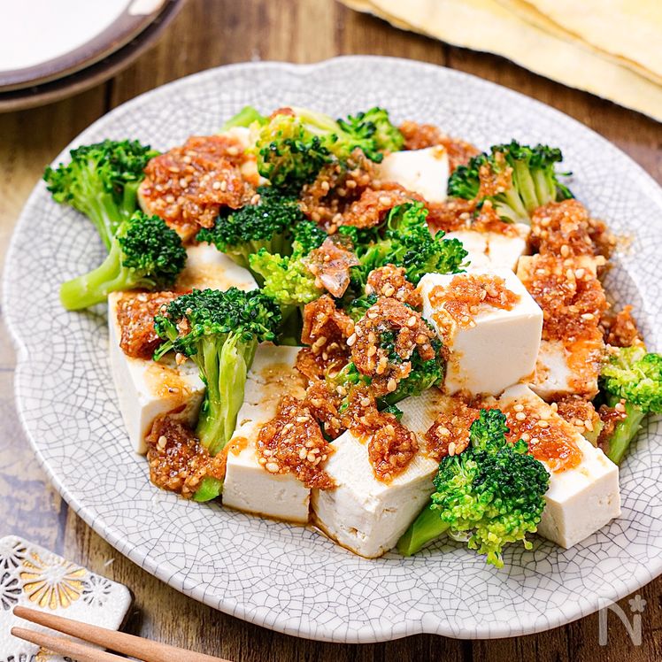 Tofu and Broccoli Salad with Bonito Flakes Process2