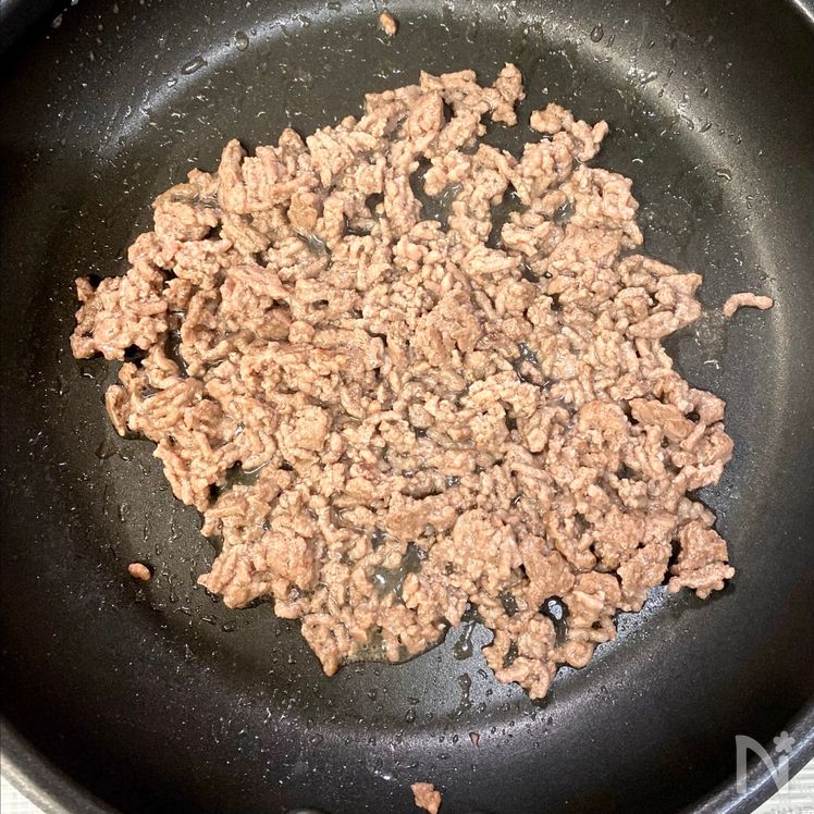 Sweet and Savory Buttered Potatoes with Ground Beef Process2