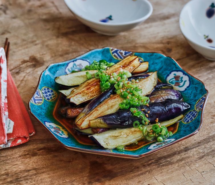 Pan-fried Eggplant in Dashi Broth (Yaki-hitashi)