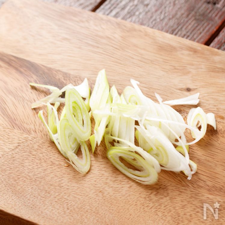 Pork Belly and Tofu Scallion Salt Broth Soup Process1