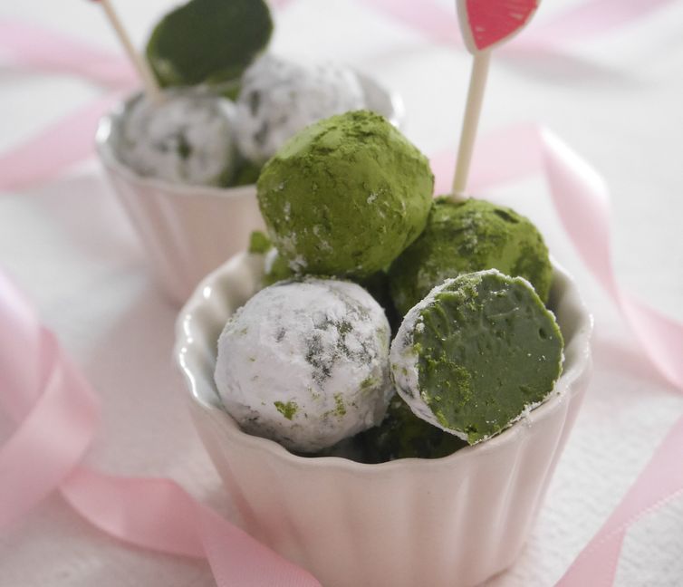 Healthy Matcha Soy Milk Truffles