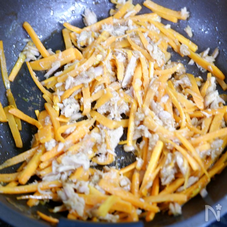 Carrot Shirishiri with Tuna and Soft Scrambled Egg Process3