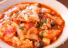 Tomato-Braised Chicken with Melted Cheese