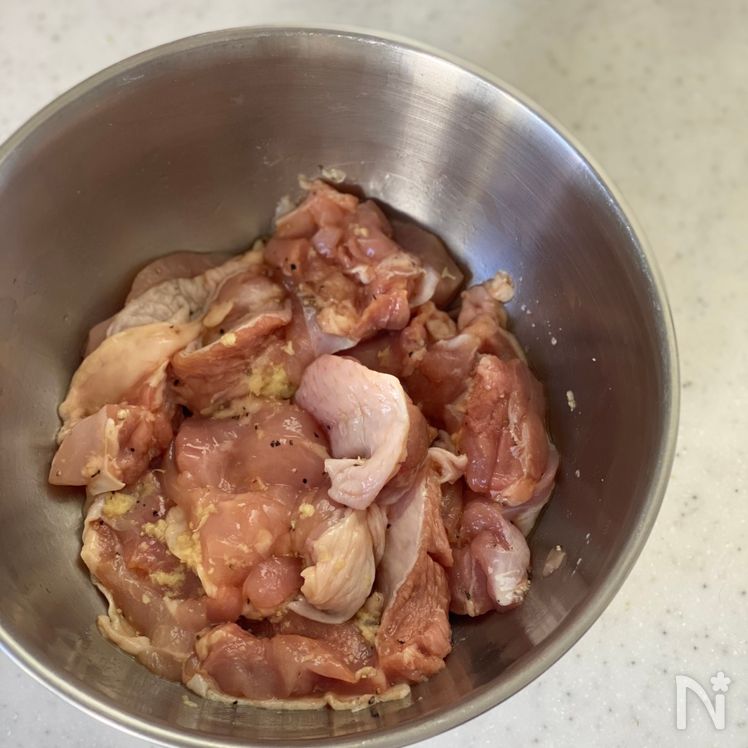 Bite-sized Fried Chicken with Green Onion Sauce (Yūrinchi, 油淋鶏) Process1
