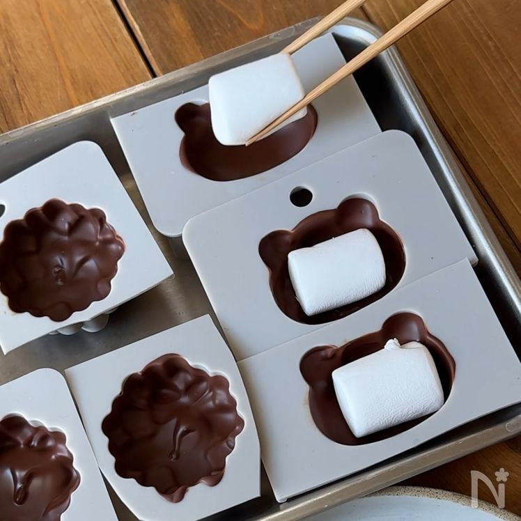 Viral 2-Ingredient Stretchy Chocolate Marshmallows Process3