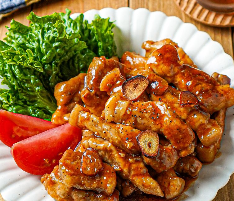 Hearty Garlic and Soy Sauce-Glazed Tonkatsu