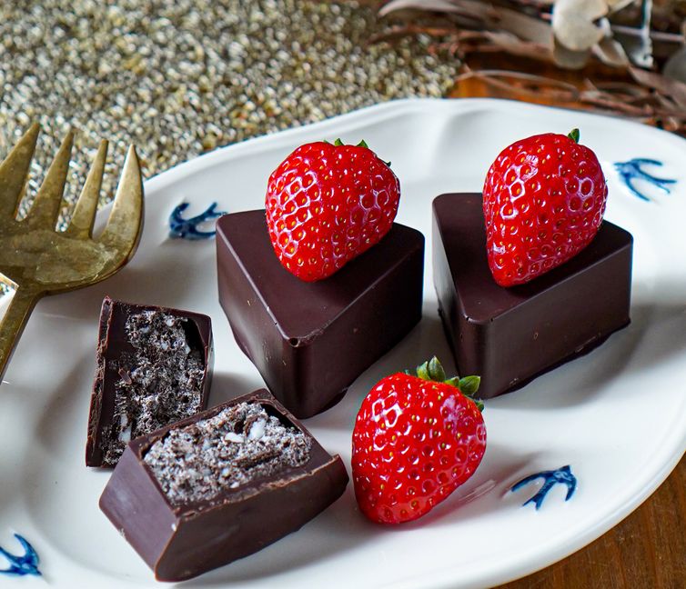 3-Ingredient Oreo Cream-Filled Chocolates