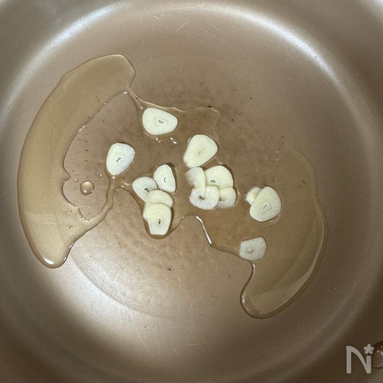 Hearty Garlic and Soy Sauce-Glazed Tonkatsu Process3