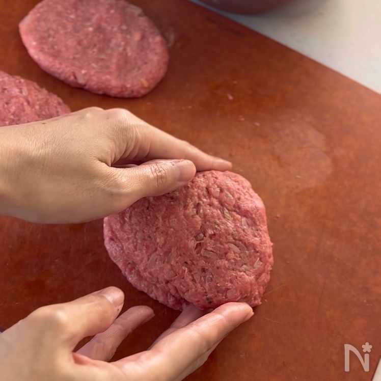 Cheese-Stuffed Hamburg Steak (チーズハンバーグ) Process6